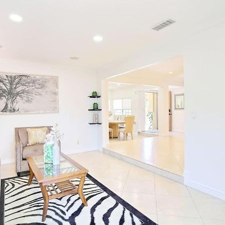 5 Rooms Villa Near Disneyland, Golf Course And Trial To Beach Санта-Ана Экстерьер фото